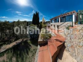 Houses (villa / tower), 180 m²