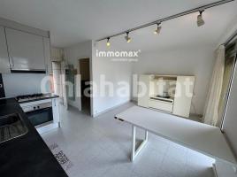 Àtic, 40 m², Zona