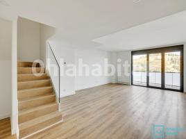 Louer dúplex, 120 m², près de bus et de métro, nouveau, Paseo de la Zona Franca, 25