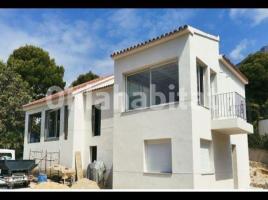 Houses (villa / tower), 190 m², almost new, Calle las Brisas
