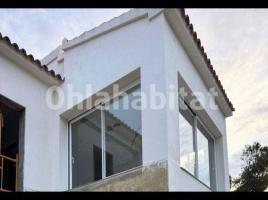 Houses (villa / tower), 190 m², almost new, Calle las Brisas