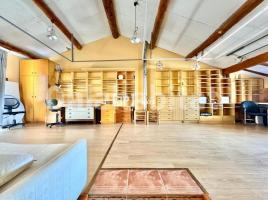 Casa (unifamiliar adossada), 389 m², Zona