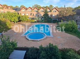 Casa (unifamiliar adossada), 192 m², Zona