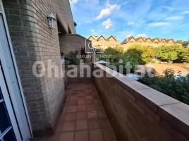 Casa (unifamiliar adossada), 192 m², Zona