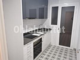 Obra nueva - Piso en, 68 m², cerca de bus y tren, Calle Napols