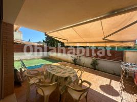 Flat, 145 m², near bus and train, almost new, Calle Cotó