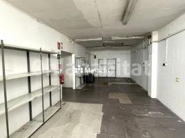 Louer , 230 m², Zona
