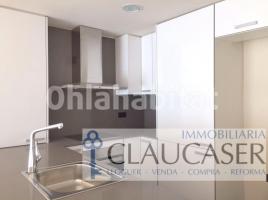 For rent duplex, 137 m², near bus and train, new, Calle de Ribot i Serra