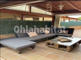 Casa (unifamiliar adosada), 239 m², seminuevo