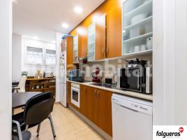 Flat, 116 m², near bus and train