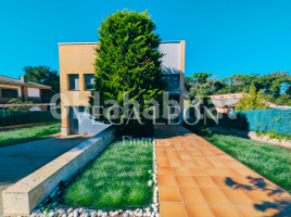  (xalet / torre), 275 m², presque neuf