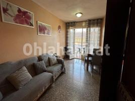 Flat, 80 m², near bus and train