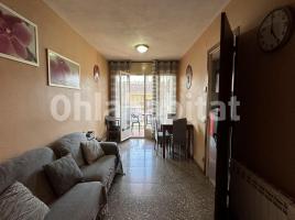 Flat, 80 m², near bus and train