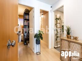 Piso, 72 m², cerca de bus y tren, seminuevo