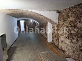 For rent business premises, 101 m², near bus and train, almost new, Calle del Mur, 20