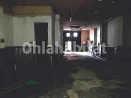 Business premises, 173 m², near bus and train