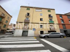 Propietat horitzontal, 243 m², prop de bus i tren, Calle de Magnet, 1