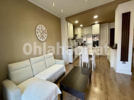 For rent flat, 103 m², near bus and train, Calle Numància