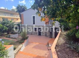 Casa (chalet / torre), 255 m²