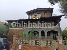 Houses (detached house), 1000 m², almost new, Zona