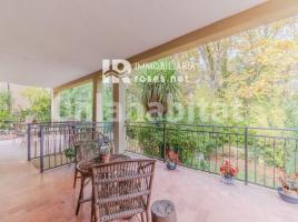 Casa (unifamiliar adossada), 224 m², Zona