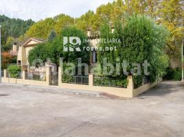 Casa (unifamiliar adossada), 224 m², Zona