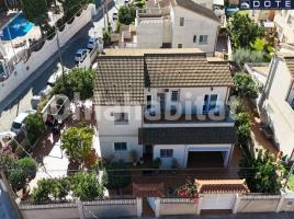  (unifamiliar aïllada), 215 m², Zona