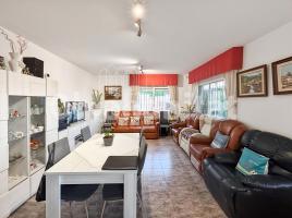  (unifamiliar adossada), 273 m², presque neuf, Zona