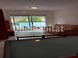 Piso, 81 m², cerca de bus y tren