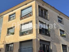 Property Vertical, 902 m², near bus and train