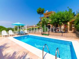 Houses (detached house), 239 m²