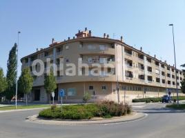 Piso, 85 m², cerca de bus y tren, Calle de Tapís