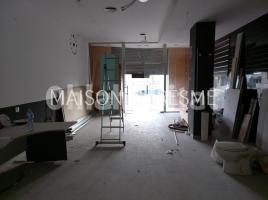 Alquiler local comercial, 74 m², cerca de bus y tren, Calle NACIONAL II, S/N