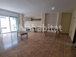 Piso, 95 m², cerca de bus y tren