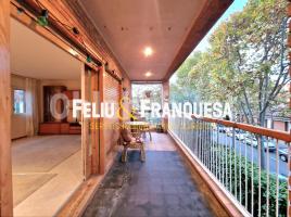 Pis, 110 m², prop de bus i tren, Calle de Domènec Oristrell