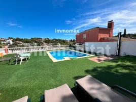 Casa (unifamiliar aïllada), 212 m², Zona