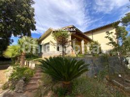 Casa (unifamiliar adosada), 257 m², Zona