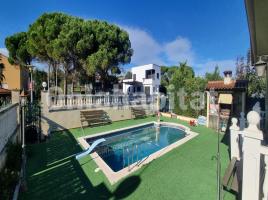 Houses (villa / tower), 345 m², almost new