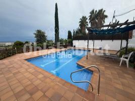 Casa (unifamiliar aislada), 322 m², Zona