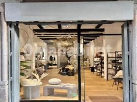 Lloguer local comercial, 90 m², prop bus i metro