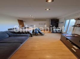 Attic, 69 m², near bus and train