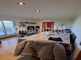 Attic, 69 m², near bus and train