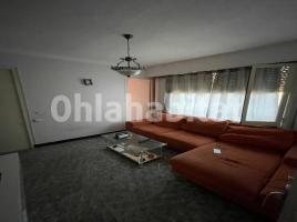 Pis, 63 m², Calle de Magnet