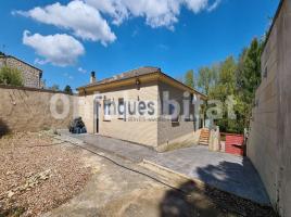 Houses (villa / tower), 154 m², almost new