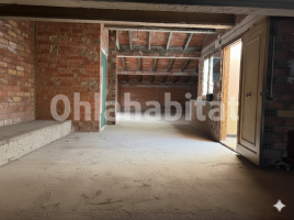 Apartament, 90 m², près de bus et de train