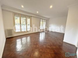 Alquiler piso, 201 m², Calle de Josep Bertrand, 5