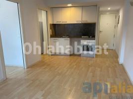 Apartamento, 37 m², seminuevo, Calle Enric Vincke, 15