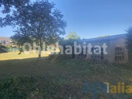 Urban, 804 m², Calle d'Enric Lluís Roura, 7