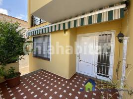 Lloguer Casa (unifamiliar adossada), 140 m², prop de bus i tren, Calle Mimoses, 12