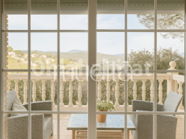  (unifamiliar aïllada), 302 m², presque neuf